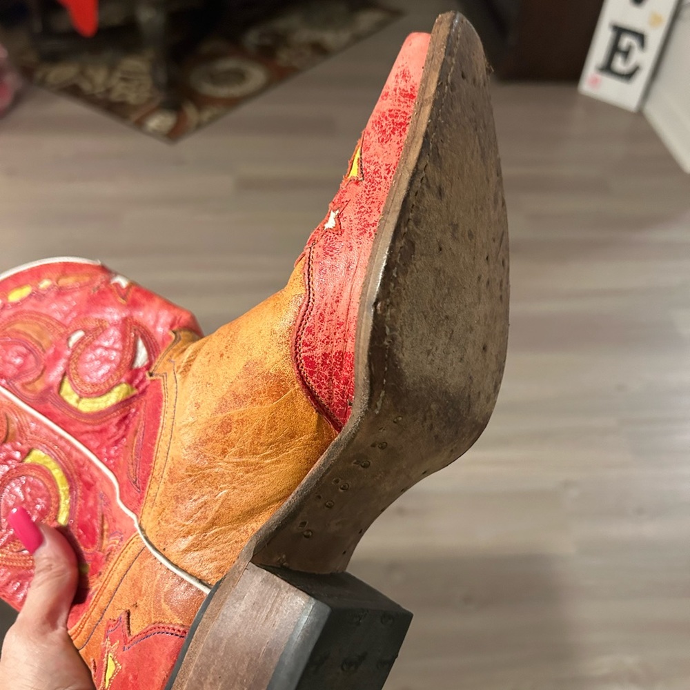 Women Justin Boots/rare find